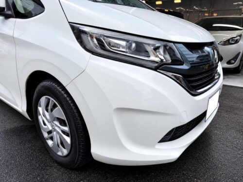 ホンダフリードフロントバンパー交換を実施しました！